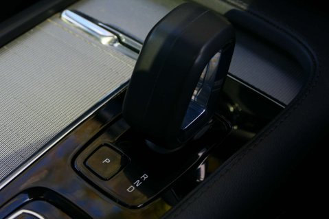 Volvo XC90 2.0 XC90 + B5 MHEV AWD Auto 4WD 5dr 44