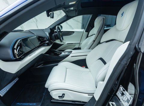 Ferrari Purosangue 19