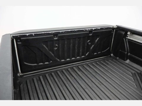 Nissan Navara 2.3 Navara Tekna dCi Auto 4WD 5dr 30