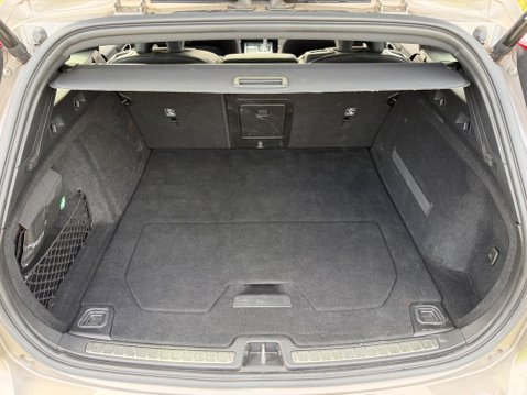 Volvo V60 2.0 D4 R-Design Auto Euro 6 (s/s) 5dr 54