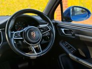 Porsche Macan 2.0 Macan Semi-Auto 4WD 5dr 39