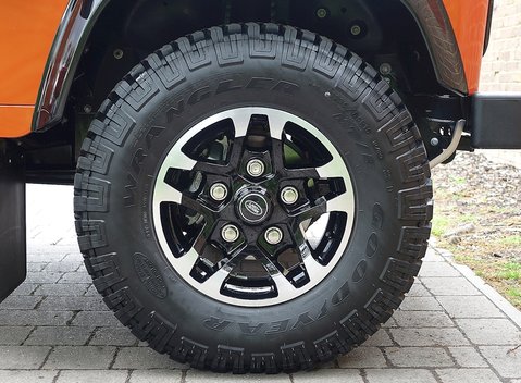 Land Rover 90 Adventure 12