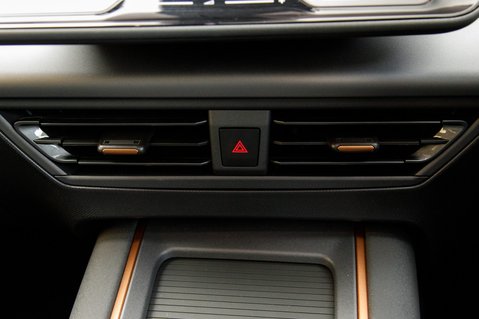 Cupra Born V2 46
