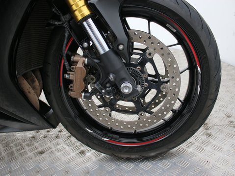 Honda CBR1000RR Fireblade CBR 1000 RA-G Fireblade 25
