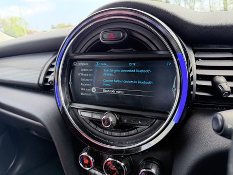 Mini Hatch COOPER D [CHILI + MEDIA XL PACKS] 15