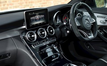 Mercedes-Benz C Class C63 S Coupe 14