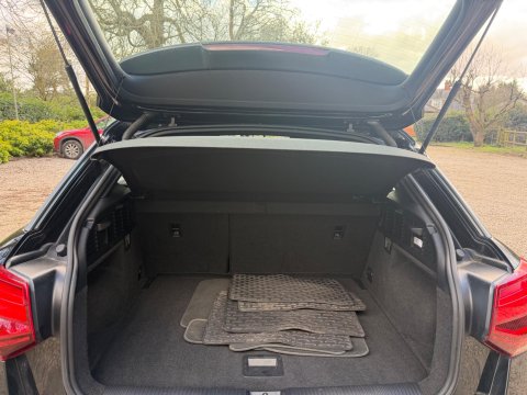 Audi Q2 1.0 TFSI S line Euro 6 (s/s) 5dr 24