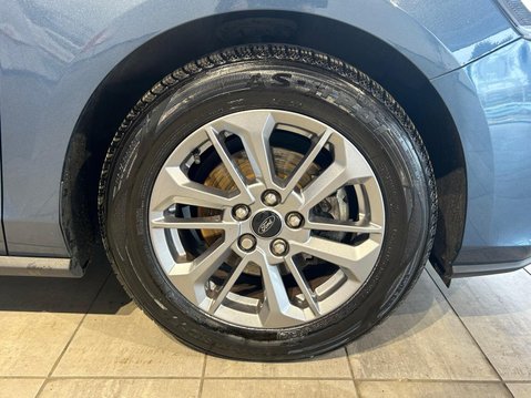 Ford Focus 1.0T EcoBoost MHEV Titanium Euro 6 (s/s) 5dr 12