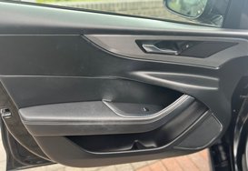 Jaguar XE R-DYNAMIC SE AUTO 30
