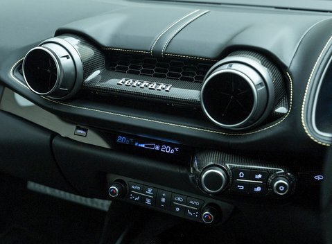 Ferrari 812 Superfast 15