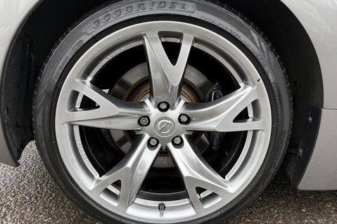 Nissan 370Z V6 GT AUTOMATIC ROADSTER - VERY RARE AUTO CONVERTIBLE 51