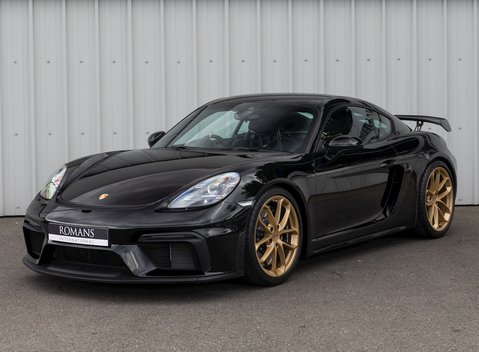 Porsche 718 Cayman GT4 6