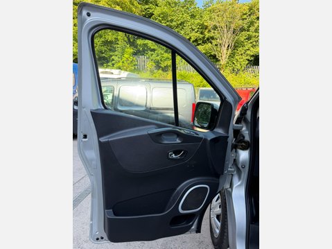 Vauxhall Vivaro 1.6 CDTi 2700 BiTurbo ecoFLEX Sportive L1 H1 Euro 5 (s/s) 5dr 37