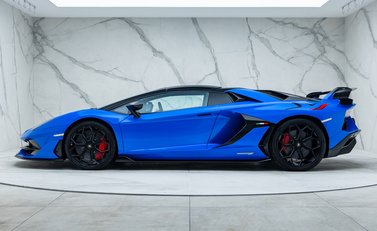 Lamborghini Aventador LP 770-4 SVJ ROADSTER 4
