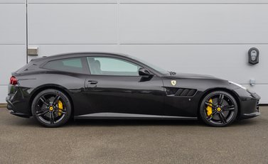 Ferrari GTC4 Lusso V12 3