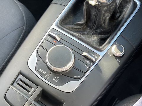 Audi A3 1.2 TFSI 110 SE 5dr 21