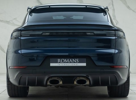 Porsche Cayenne TURBO E-HYBRID Coupe with GT Package 8