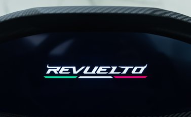 Lamborghini Revuelto 22