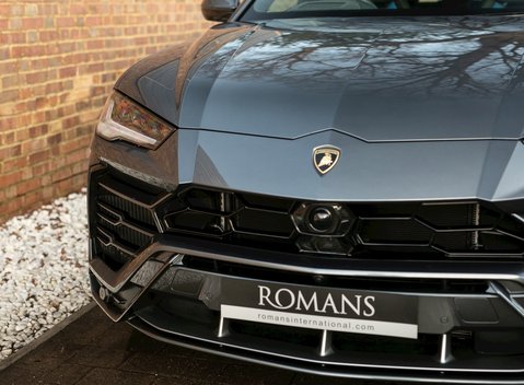 Lamborghini Urus 21