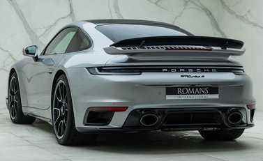 Porsche 911 Turbo S (992) 10