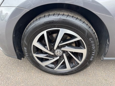 Volkswagen Golf MATCH TDI DSG 31