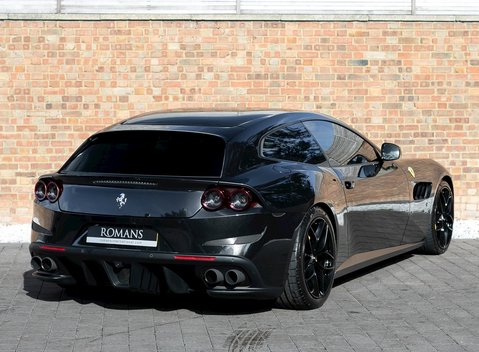 Ferrari GTC4 Lusso 7