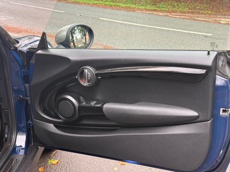 Mini Hatch COOPER SEVEN 28