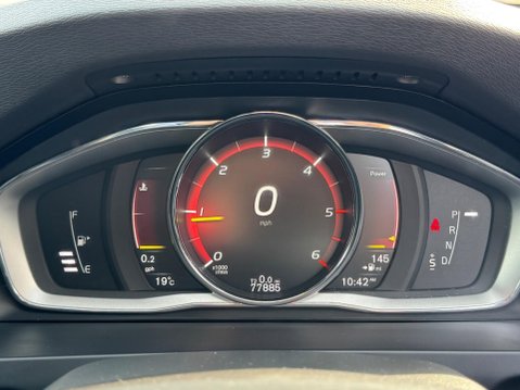 Volvo V60 2.0 D3 R-Design Nav Auto Euro 6 (s/s) 5dr 32