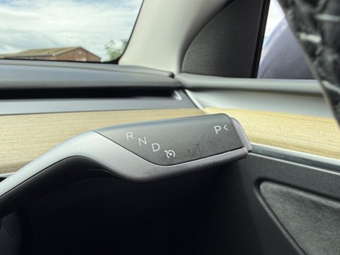 Tesla Model Y (Dual Motor) Long Range SUV 5dr Electric Auto 4WDE (384 bhp) 34