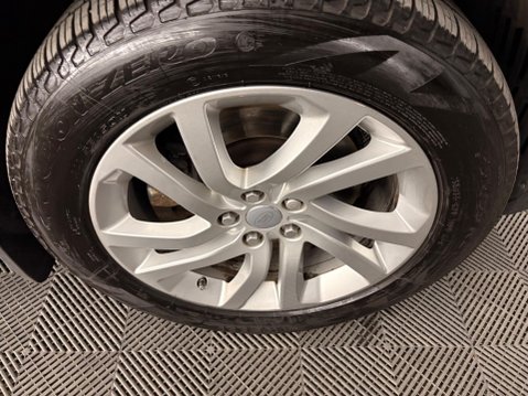 Land Rover Discovery 2.0 SD4 HSE Auto 4WD Euro 6 (s/s) 5dr 48