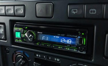 Land Rover Defender 90 XS 19