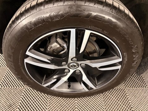 Volvo XC40 2.0 D3 R-Design Euro 6 (s/s) 5dr 40