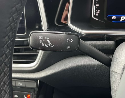 Volkswagen T-Roc 1.5 T-Roc R-Line TSI Semi-Auto 5dr 63