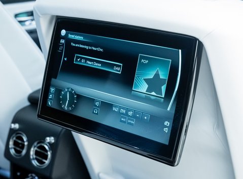 Rolls-Royce Cullinan BLACK BADGE 19