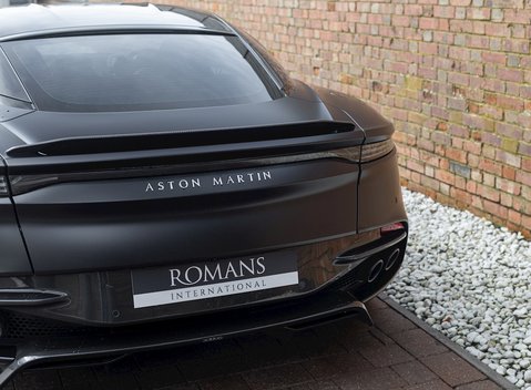 Aston Martin DBS Superleggera 23