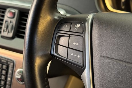 Volvo V40 1.6 T4 Lux Hatchback 5dr Petrol Powershift Euro 5 (s/s) (180 ps) 81