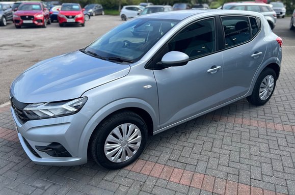 Dacia Sandero COMFORT 1.0 TCE AUTOMATIC 5 DOOR 12