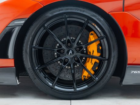 McLaren 765LT Spider 