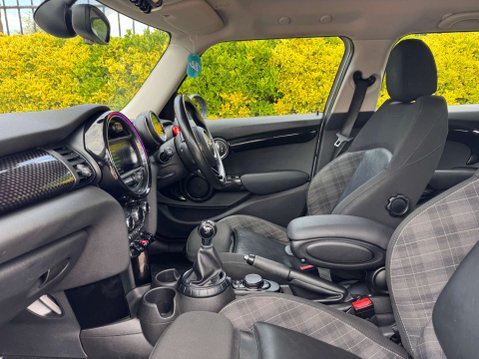 Mini Hatch 2.0 Cooper SD 5dr 30