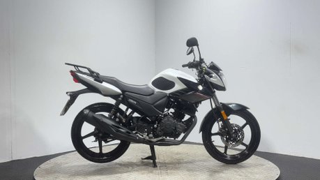 Yamaha YS125 2018 ONLY 5K GREAT CONDITION 125CC LEARNER LEGAL COMMUTER BIKE 1
