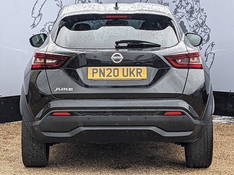 Nissan Juke DIG-T TEKNA 8