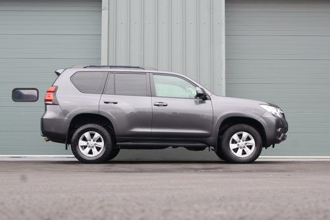 Toyota Land Cruiser ACTIVE COMMERCIAL WITH A REAR SEAT CONVERSION  7