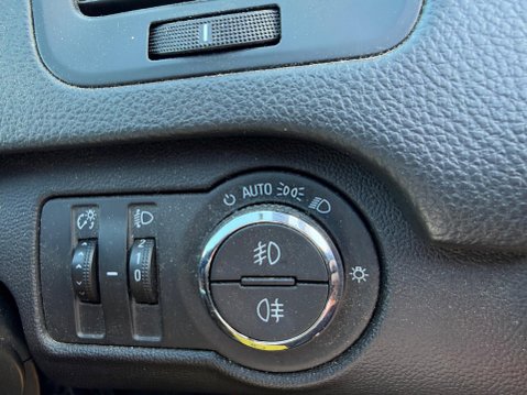 Vauxhall Insignia 2.0 CDTi ecoFLEX SRi VX Line Nav Euro 5 (s/s) 5dr 19