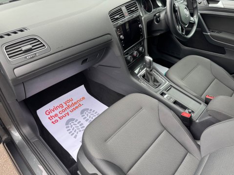 Volkswagen Golf MATCH TDI DSG 48