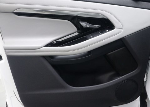 Land Rover Range Rover Evoque 1.5 Range Rover Evoque R-Dynamic HSE P300e Auto 4WD 5dr 56