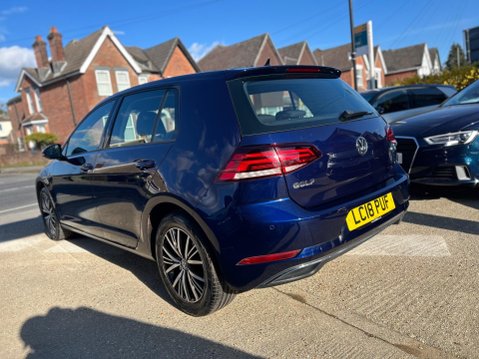 Volkswagen Golf SE NAVIGATION TSI BLUEMOTION TECHNOLOGY DSG 4