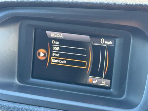 Volvo V40 2.0 T2 R-Design Euro 6 (s/s) 5dr 17