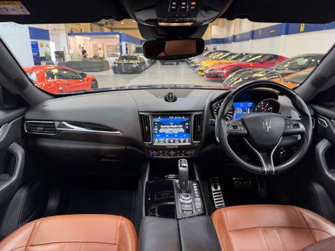Maserati Levante 3.0 V6 GranSport Nerissimo SUV 5dr Petrol ZF 4WD Euro 6 (s/s) (350 ps) 2