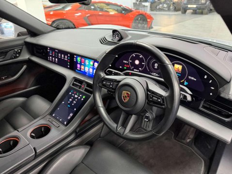 Porsche Taycan Performance Plus 93.4kWh Saloon 4dr Electric Auto RWD (476 ps) 31