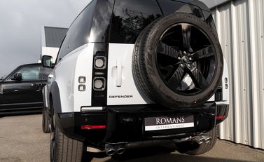 Land Rover Defender 90 V8 26